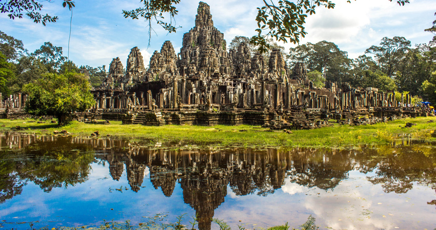 Siem Reap City to Siem Reap Angkor Airport by Private Car or Minivan