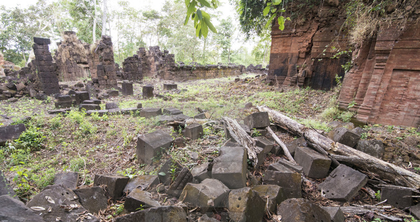 Neak Buos Temple - Preah Vihear