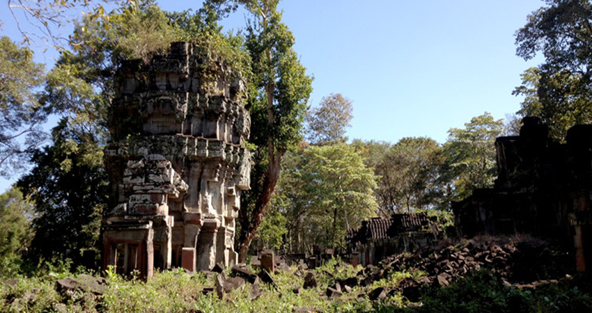 Wat Bak Kam - Preah Vihear