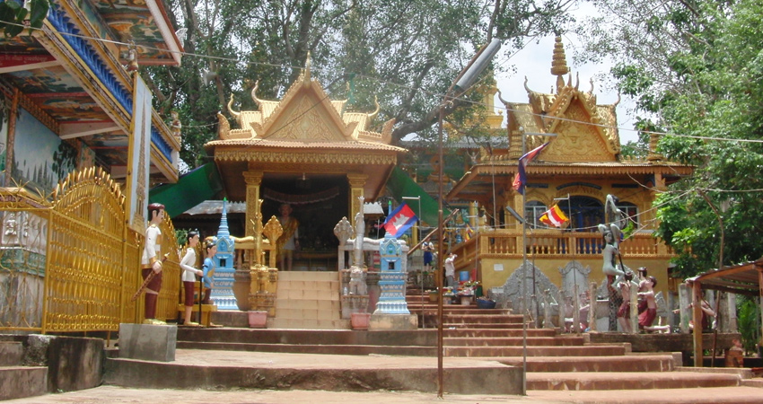 Wat Phnom Khliang - Takeo