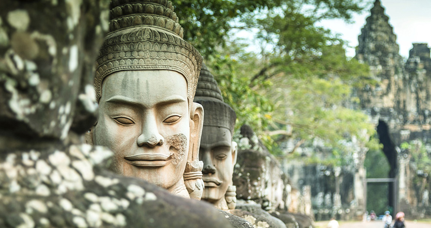 Siem Reap Angkor Airport to Siem Reap City by Private Car or Minivan