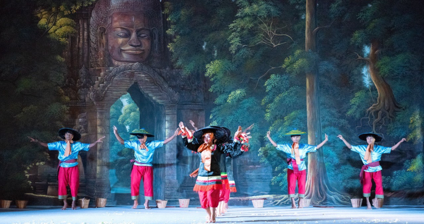 Apsara Theatre Performance include Dinner & hotel pick up