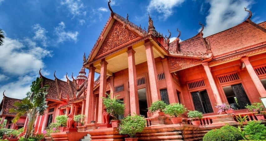 Sihanoukville to Phnom Penh by Private Car or Minivan