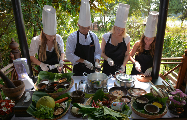 Siem Reap Cook in a Tuk Tuk (Cooking Class)