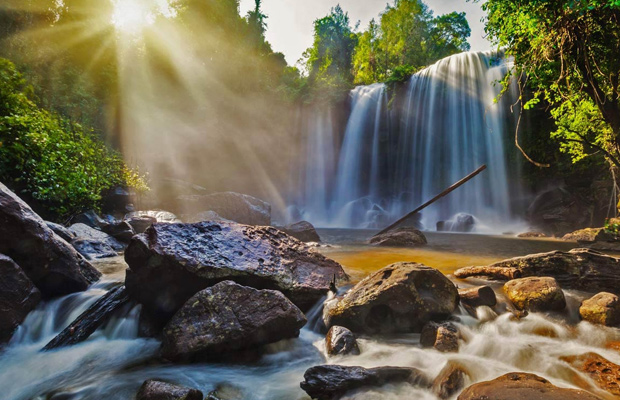 Kulen Waterfall and 1000 Linga River Small-Group Tours from Siem Reap