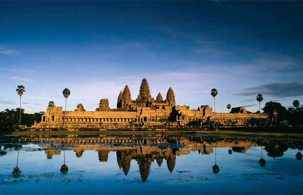 Siem Reap and Phnom Penh Highlights in 5 days from Angkor Wat